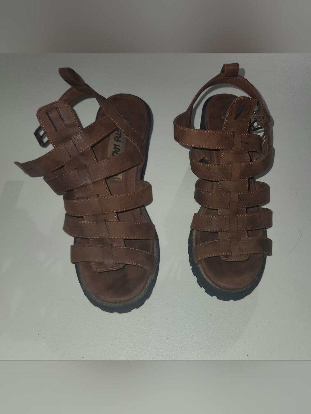 Dirty Laundry Brown Strappy Gladiator Sandals With Lug Sole Size 6.5